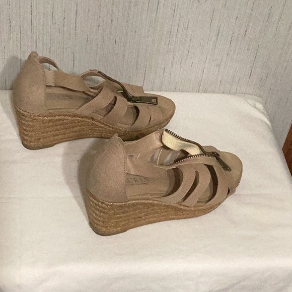 Ralph Lauren wedges. - Picture 3 of 7